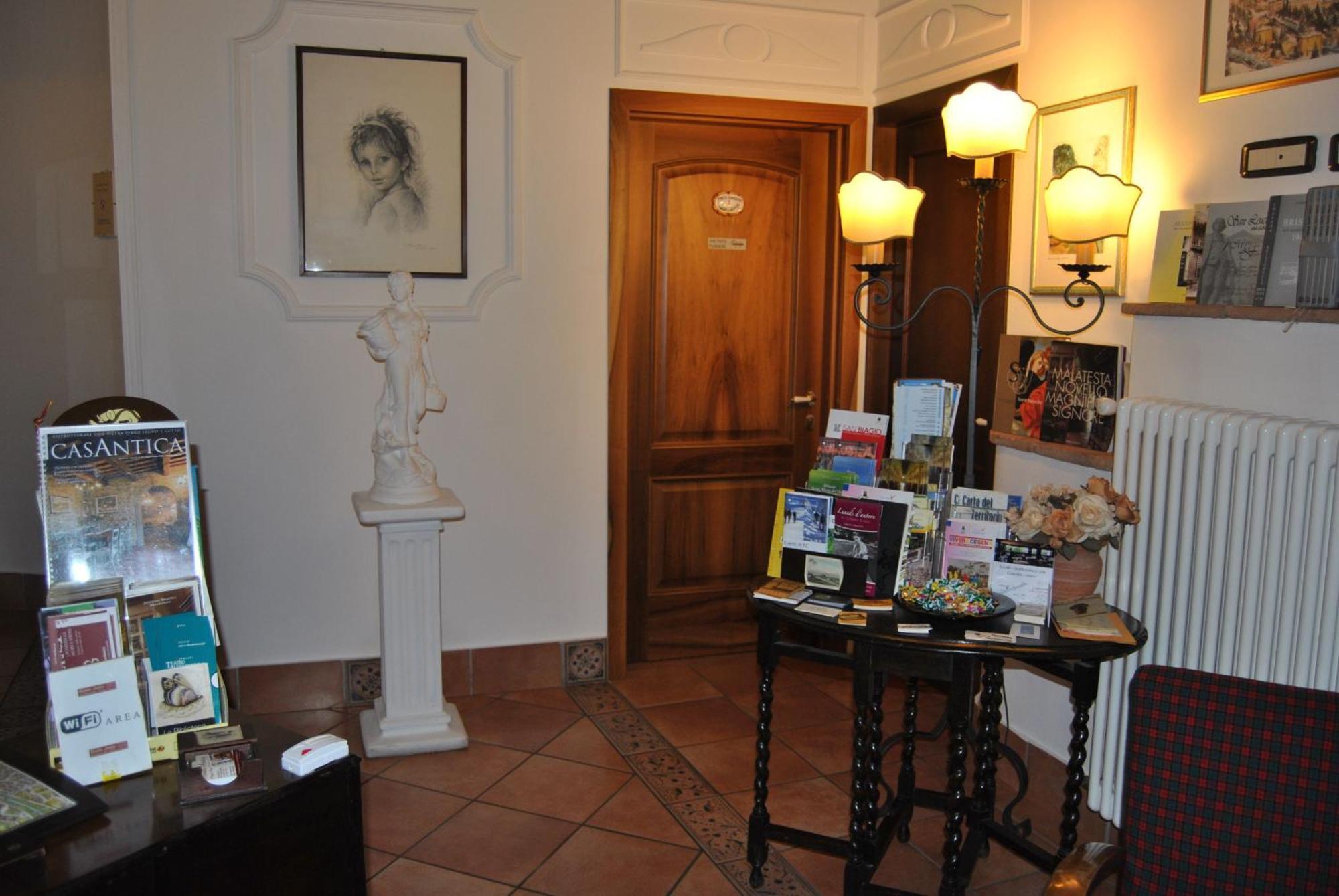 Mondo Antico B&B Чезена Екстериор снимка