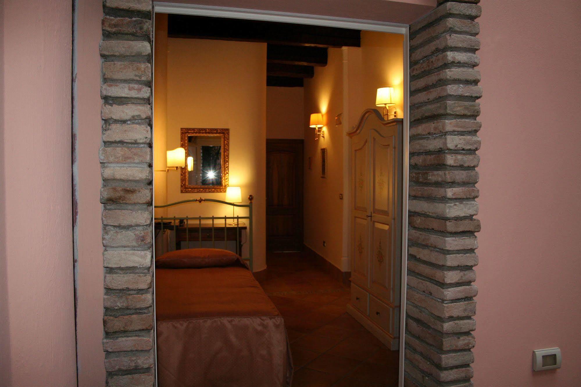 Mondo Antico B&B Чезена Екстериор снимка